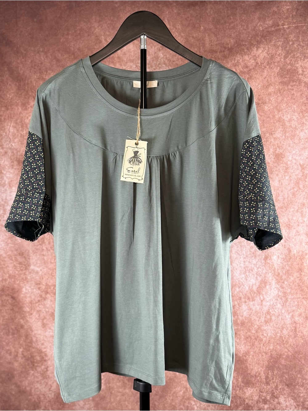 Easel Los Angeles Boho Sage Green Top S🌿NWT